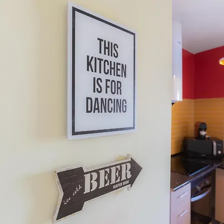 Max Crib - Seafront 2 Bedroom With Ac And Private Parking In