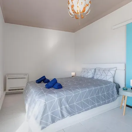 Max Crib - Seafront 2 Bedroom With Ac And Private Parking In * Armação de Pêra
