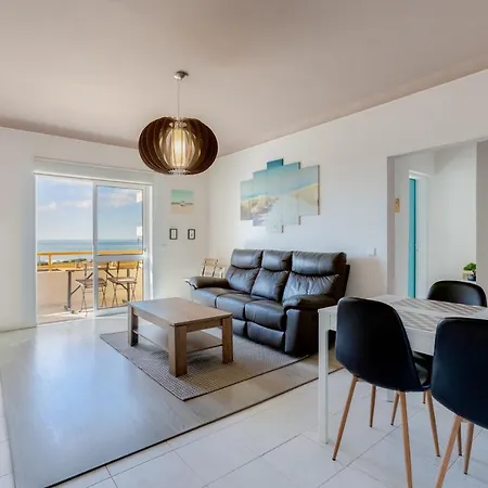 Max Crib - Seafront 2 Bedroom With Ac And Private Parking In